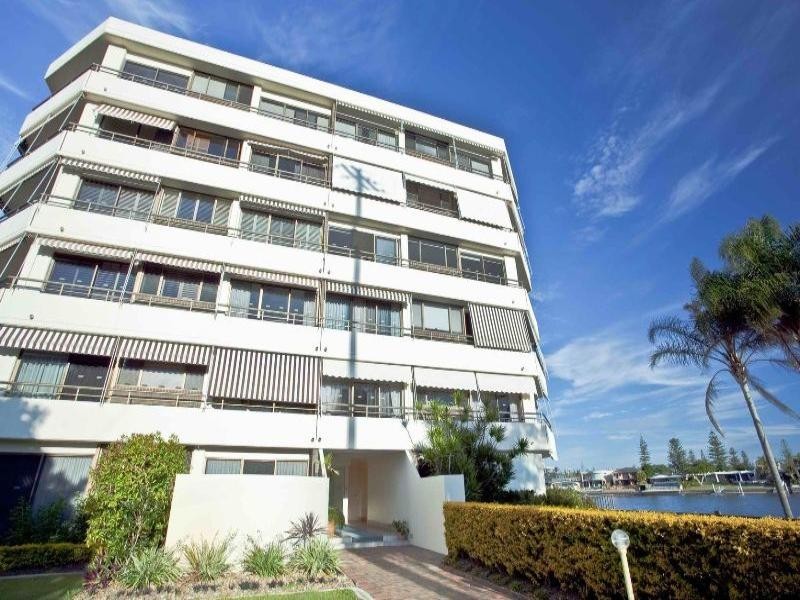 16/1 Peninsular Drive, Surfers Paradise QLD 4217