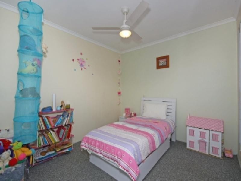 18 Cumberland Drive, Varsity Lakes QLD 4227