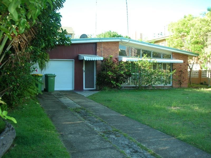 49 Breaker Street, Main Beach QLD 4217