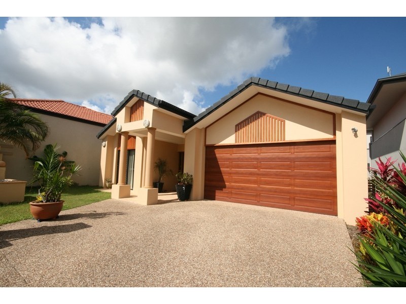 29 Lantau Crescent, Varsity Lakes QLD 4227