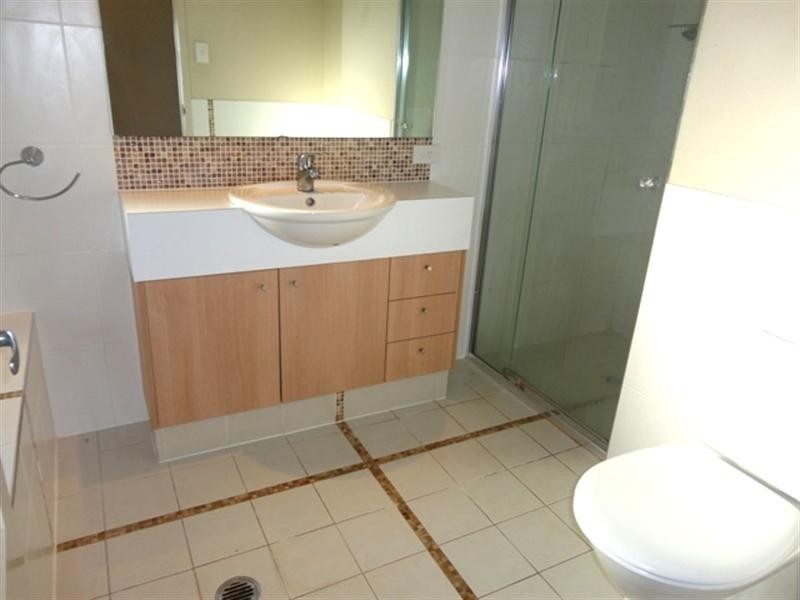 5 Scots Place, Robina QLD 4226