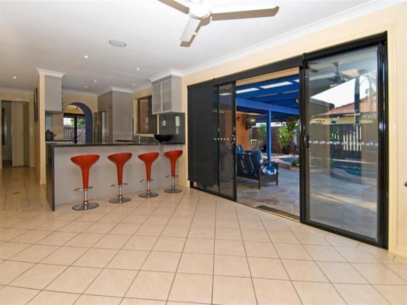 3 Rumrunner Street, Mermaid Waters QLD 4218