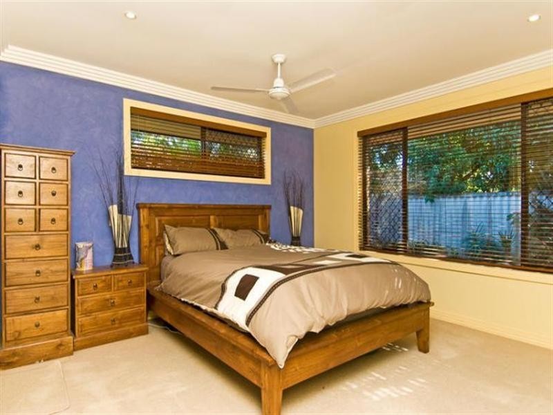 3 Rumrunner Street, Mermaid Waters QLD 4218