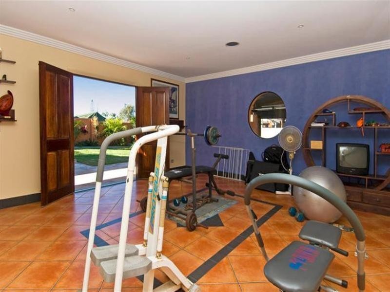 3 Rumrunner Street, Mermaid Waters QLD 4218