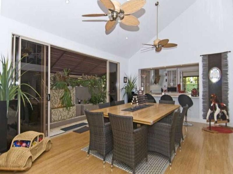 35 Meadowview Drive, Carrara QLD 4211