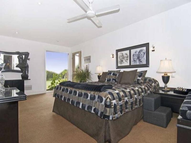 35 Meadowview Drive, Carrara QLD 4211