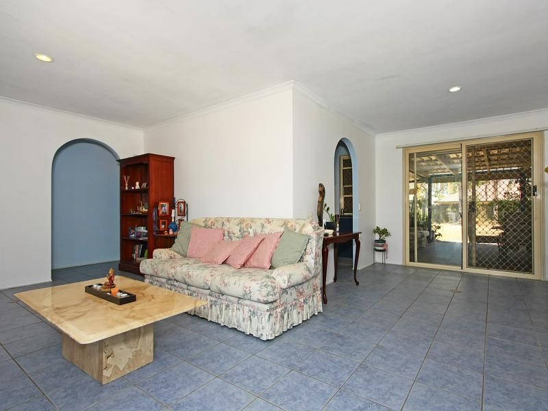 26 Cumberland Drive, Varsity Lakes QLD 4227