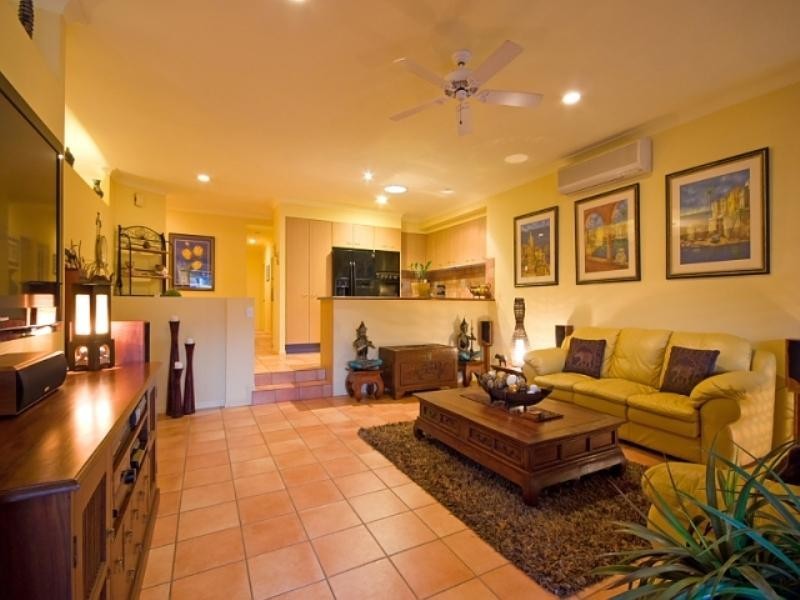 33 Martingale Circuit, Clear Island Waters QLD 4226