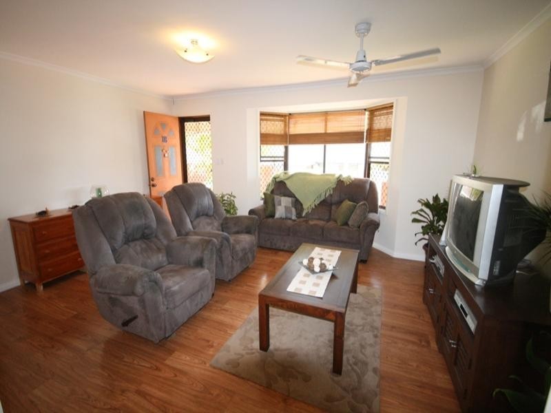 18 Meadow Brook Crescent, Merrimac QLD 4226