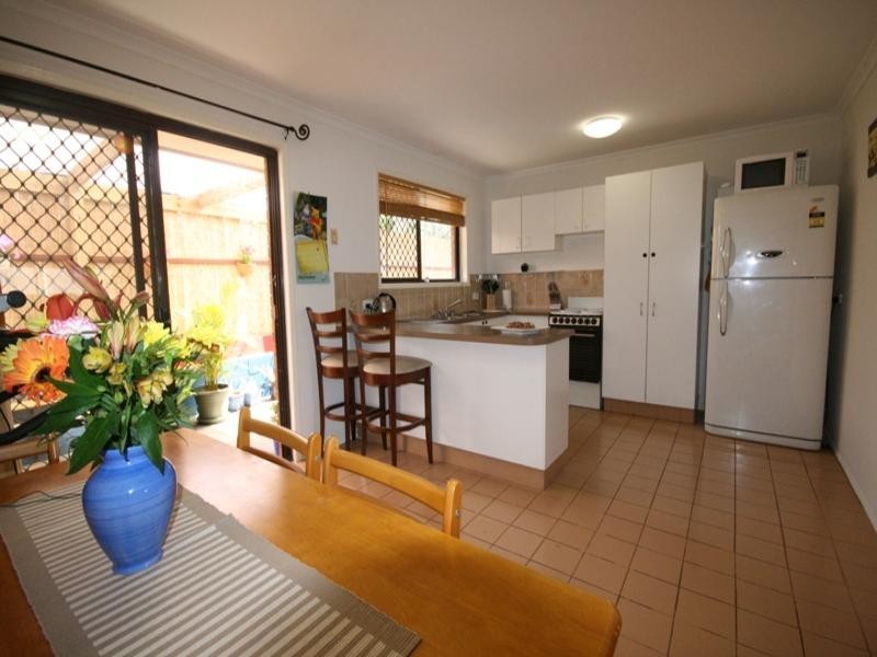 18 Meadow Brook Crescent, Merrimac QLD 4226