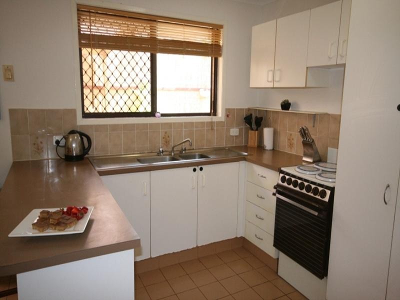 18 Meadow Brook Crescent, Merrimac QLD 4226