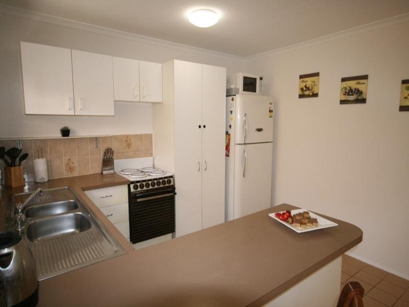 18 Meadow Brook Crescent, Merrimac QLD 4226