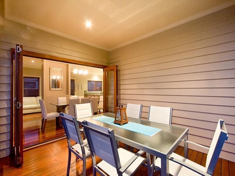 71 Azzurra Drive, Varsity Lakes QLD 4227