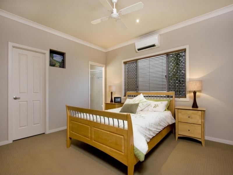 71 Azzurra Drive, Varsity Lakes QLD 4227