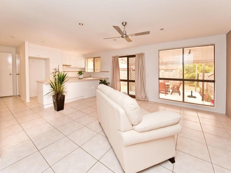 7/3 Duet Drive, Mermaid Waters QLD 4218