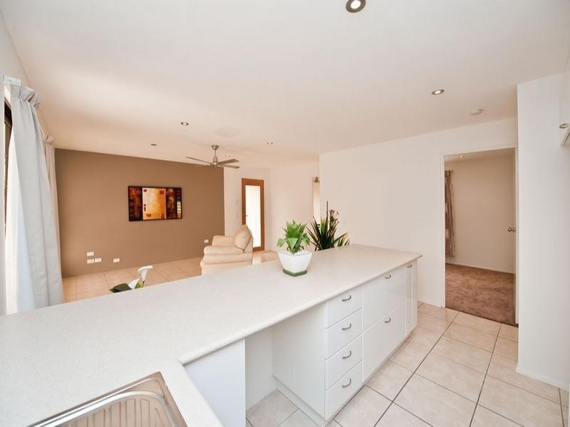 7/3 Duet Drive, Mermaid Waters QLD 4218