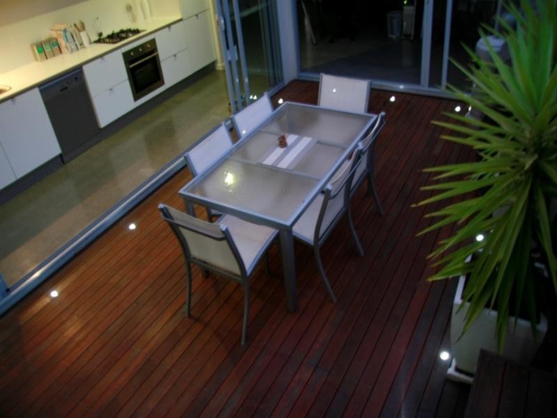 40 Watts Drive, Varsity Lakes QLD 4227