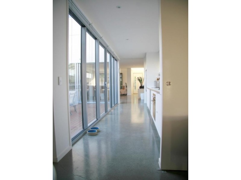 40 Watts Drive, Varsity Lakes QLD 4227