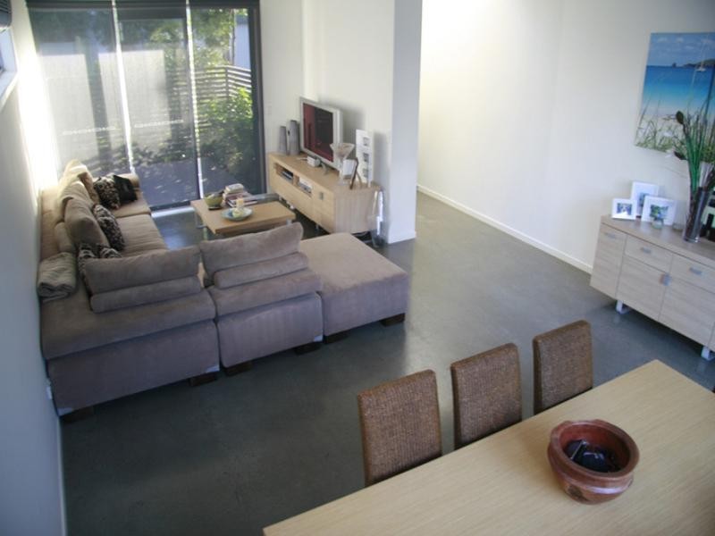 40 Watts Drive, Varsity Lakes QLD 4227