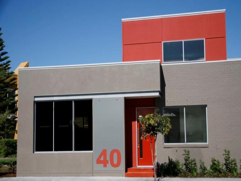 40 Watts Drive, Varsity Lakes QLD 4227