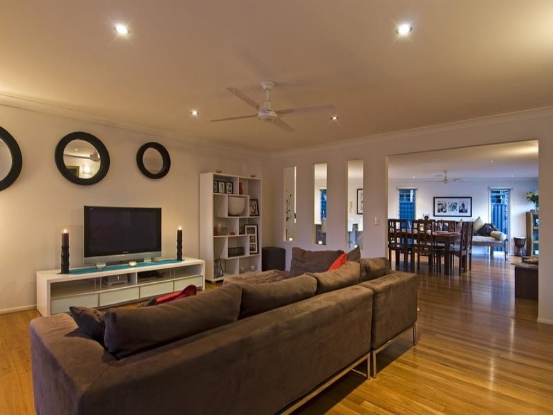 28 Mountain View Avenue, Burleigh Waters QLD 4220