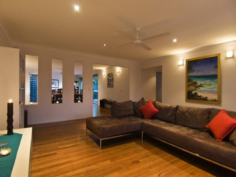 28 Mountain View Avenue, Burleigh Waters QLD 4220