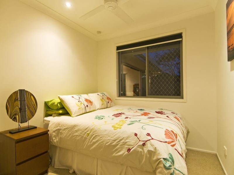 28 Mountain View Avenue, Burleigh Waters QLD 4220