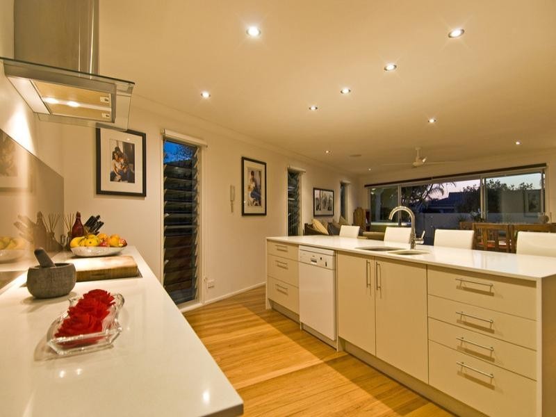 28 Mountain View Avenue, Burleigh Waters QLD 4220