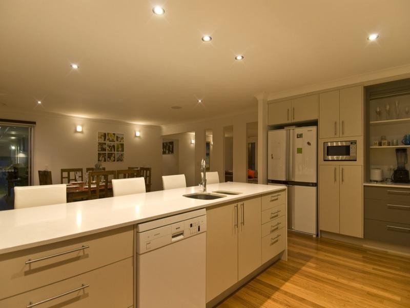 28 Mountain View Avenue, Burleigh Waters QLD 4220