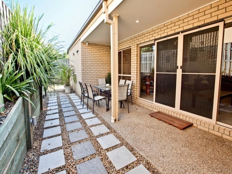 10 Vinson Drive, Varsity Lakes QLD 4227