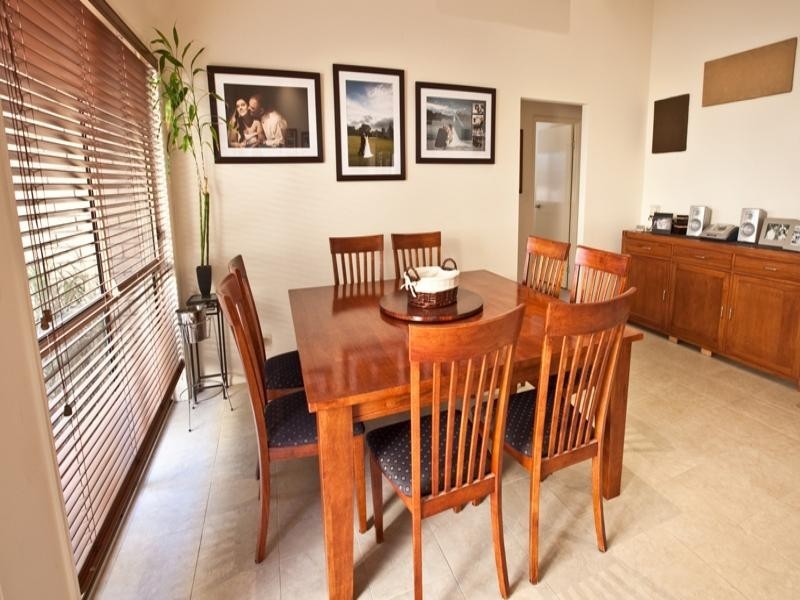 10 Vinson Drive, Varsity Lakes QLD 4227