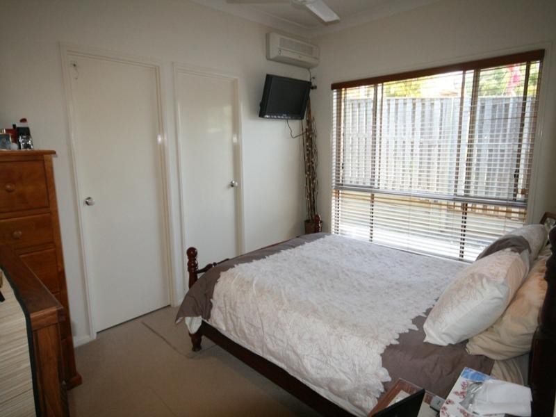 10 Vinson Drive, Varsity Lakes QLD 4227