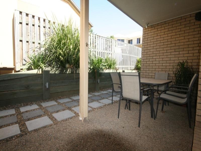 10 Vinson Drive, Varsity Lakes QLD 4227