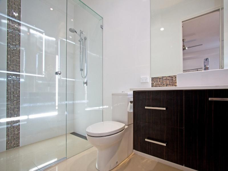 10-12 Imperial Parade, Labrador QLD 4215