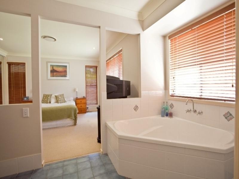 3 Farrer Court, Upper Coomera QLD 4209