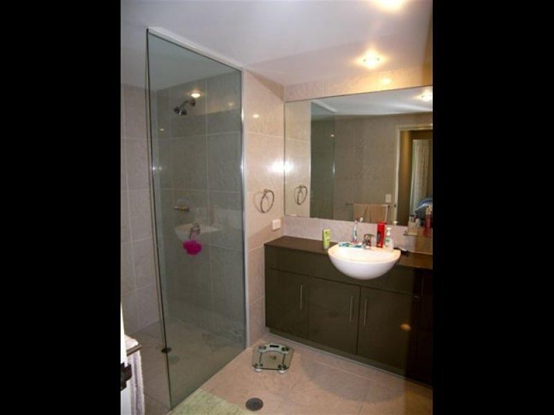 2057/1 Ocean Street, Burleigh Heads QLD 4220