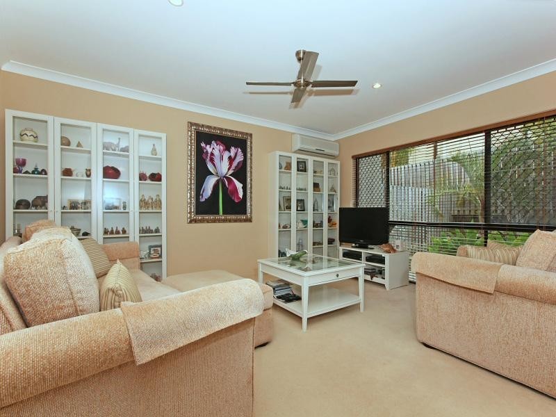 2/12 Gammon Drive, Varsity Lakes QLD 4227
