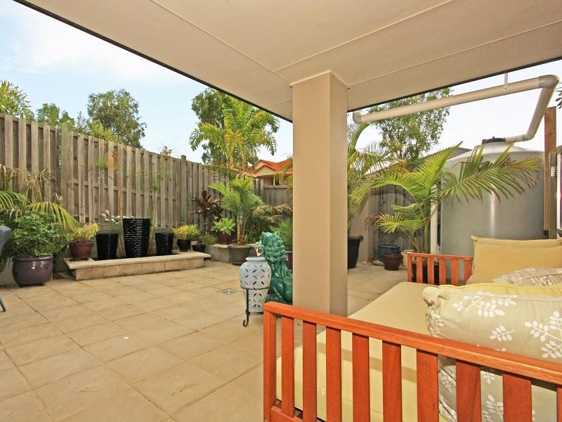 2/12 Gammon Drive, Varsity Lakes QLD 4227