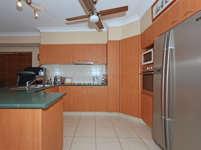 2/12 Gammon Drive, Varsity Lakes QLD 4227