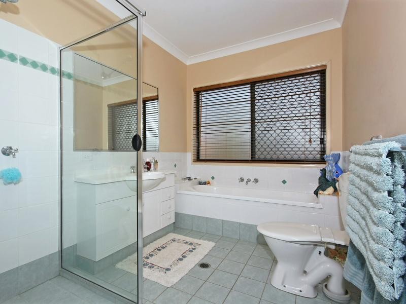 2/12 Gammon Drive, Varsity Lakes QLD 4227