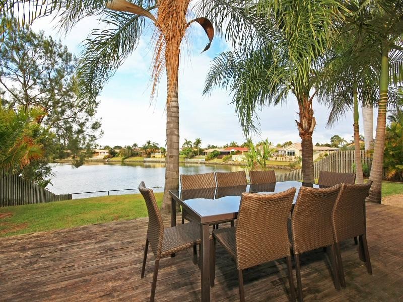 9 Placid Court, Varsity Lakes QLD 4227