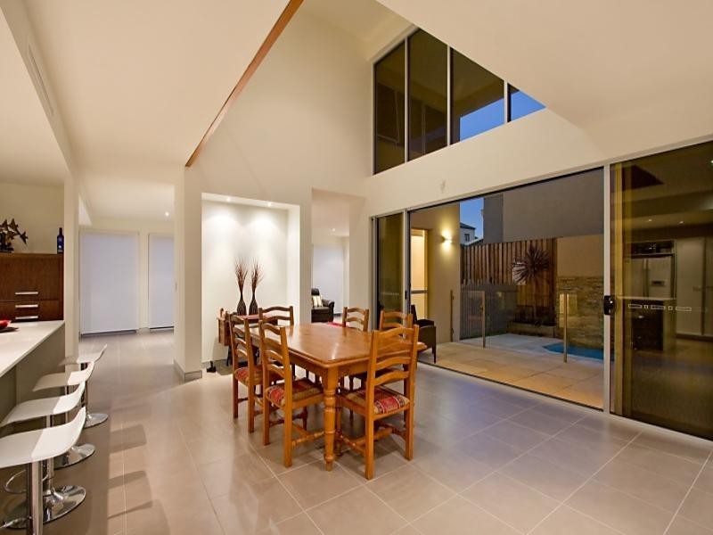 Varsity Lakes QLD 4227