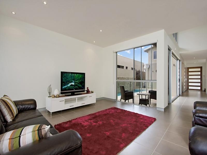 Varsity Lakes QLD 4227