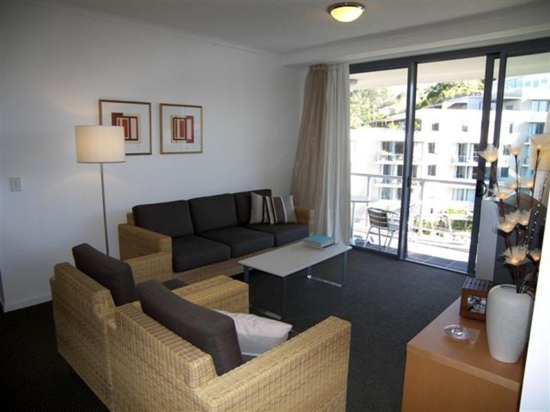 1147/1 Ocean Street, Burleigh Heads QLD 4220