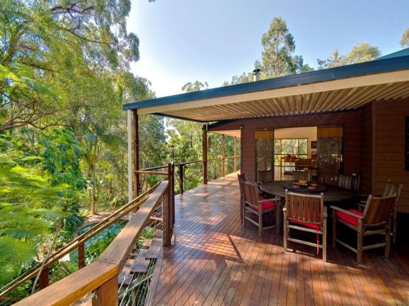 12 Cheshire Grove, Elanora QLD 4221