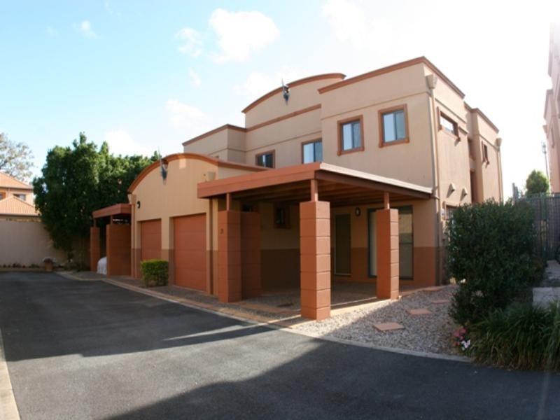 21/117 Palm Meadows Drive, Carrara QLD 4211