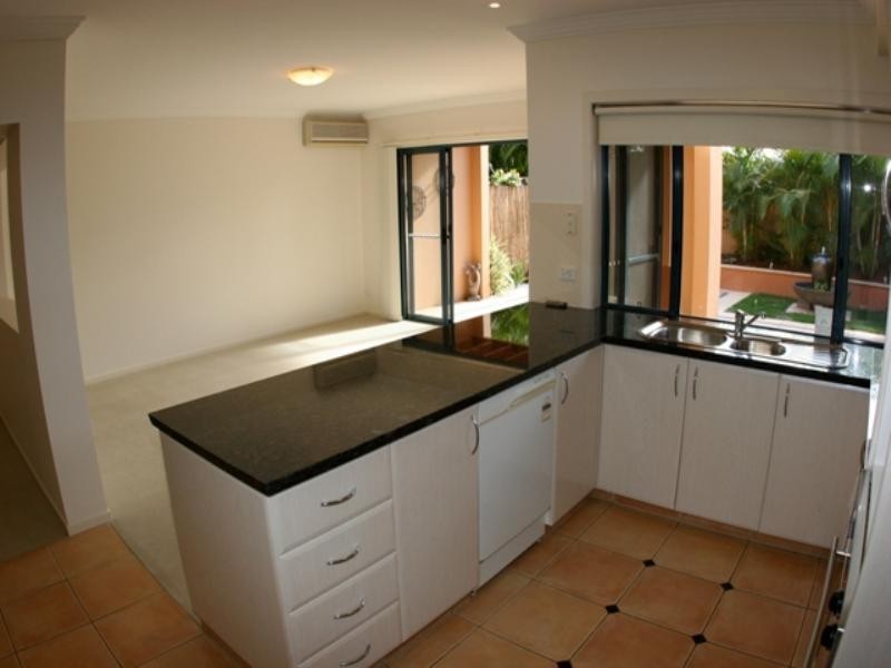 21/117 Palm Meadows Drive, Carrara QLD 4211