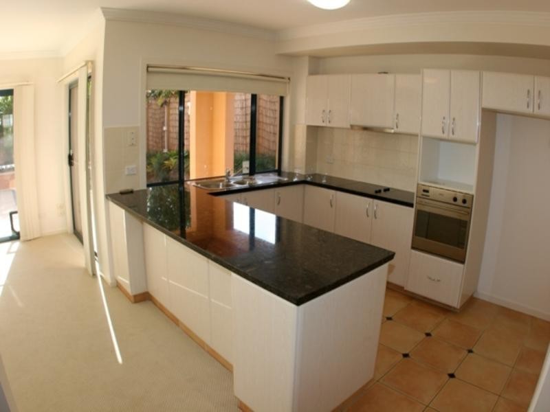 21/117 Palm Meadows Drive, Carrara QLD 4211