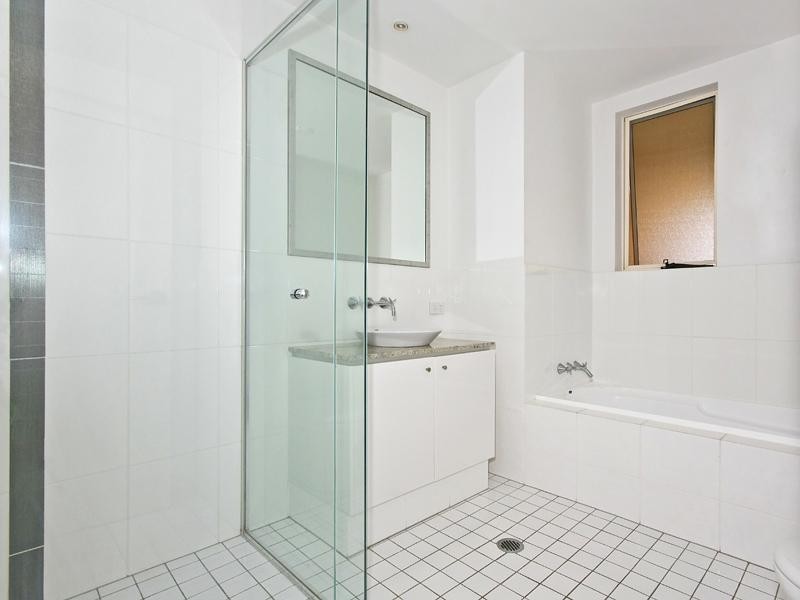 251 Varsity Parade, Varsity Lakes QLD 4227