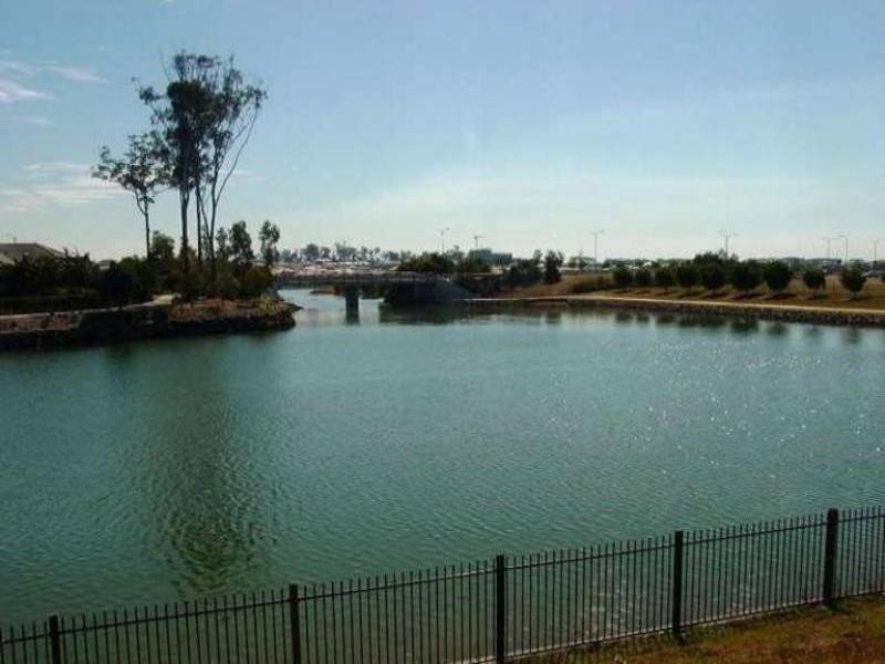 11 Valetta Crescent, Varsity Lakes QLD 4227